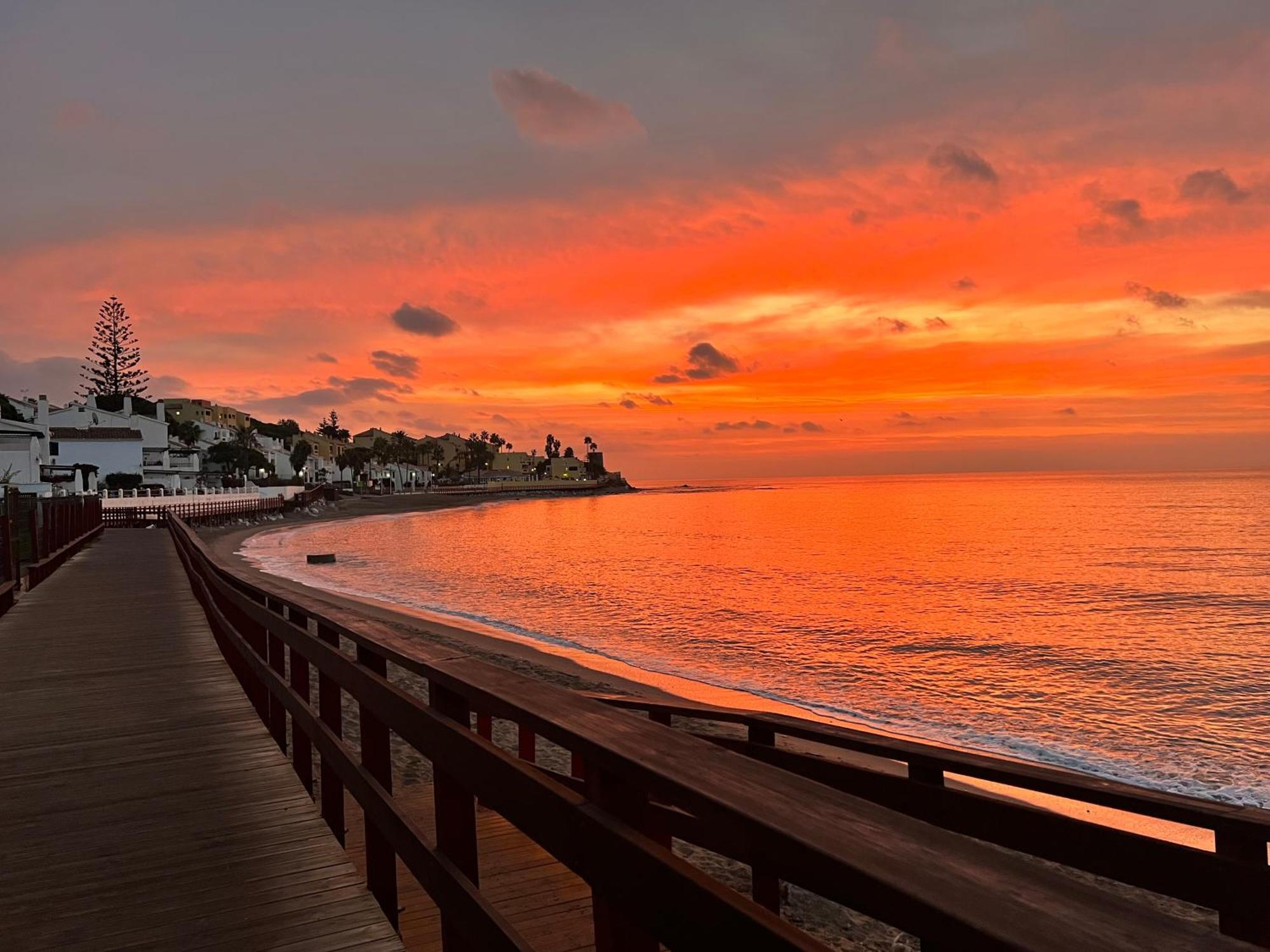 Marbella Beachfront - Beachside Apartment With Stunning Sea Views Exterior photo